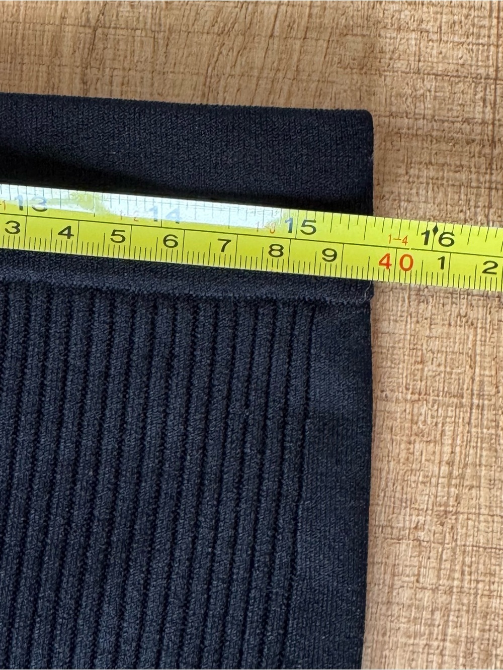 Vince Black Ribbed Knit Midi Pencil Skirt Size Medium NWOT - Picture 5 of 6